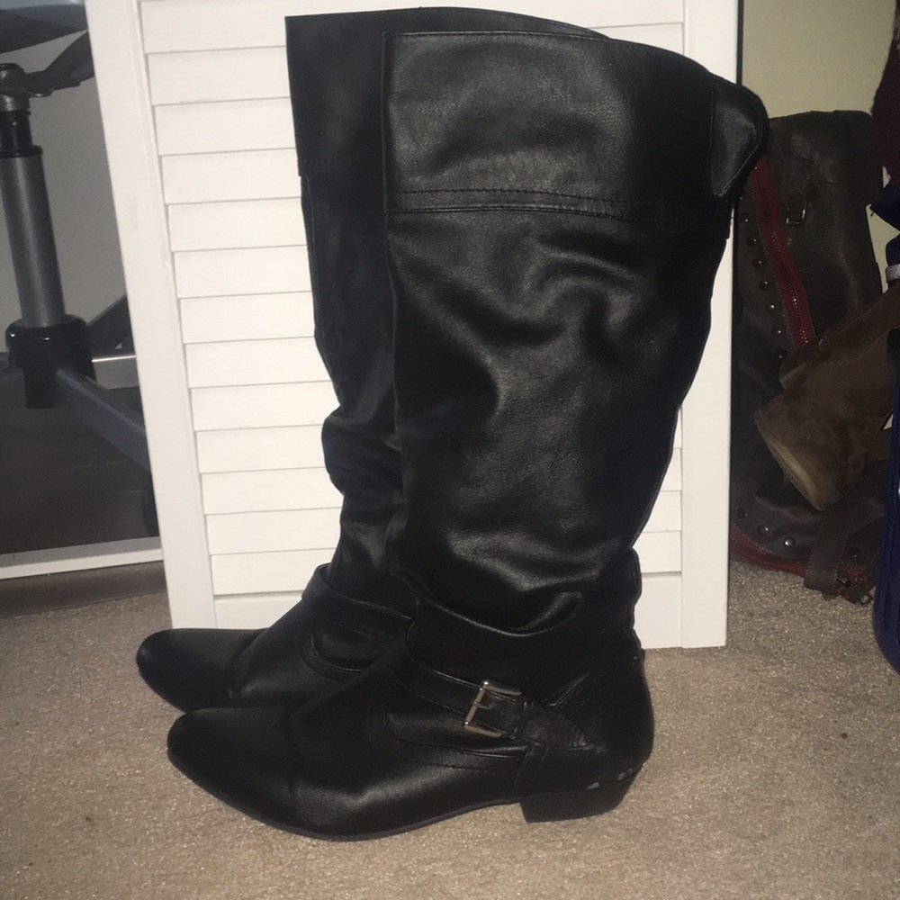 Black boots